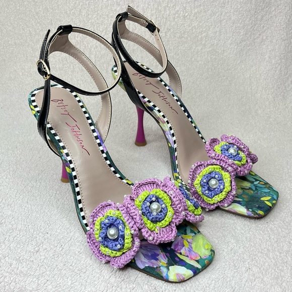 Betsey Johnson Ainsleyy Macrame Flower Sandal Heels-Womens 9-Pink/Green/Blue/Blk - Picture 2 of 14